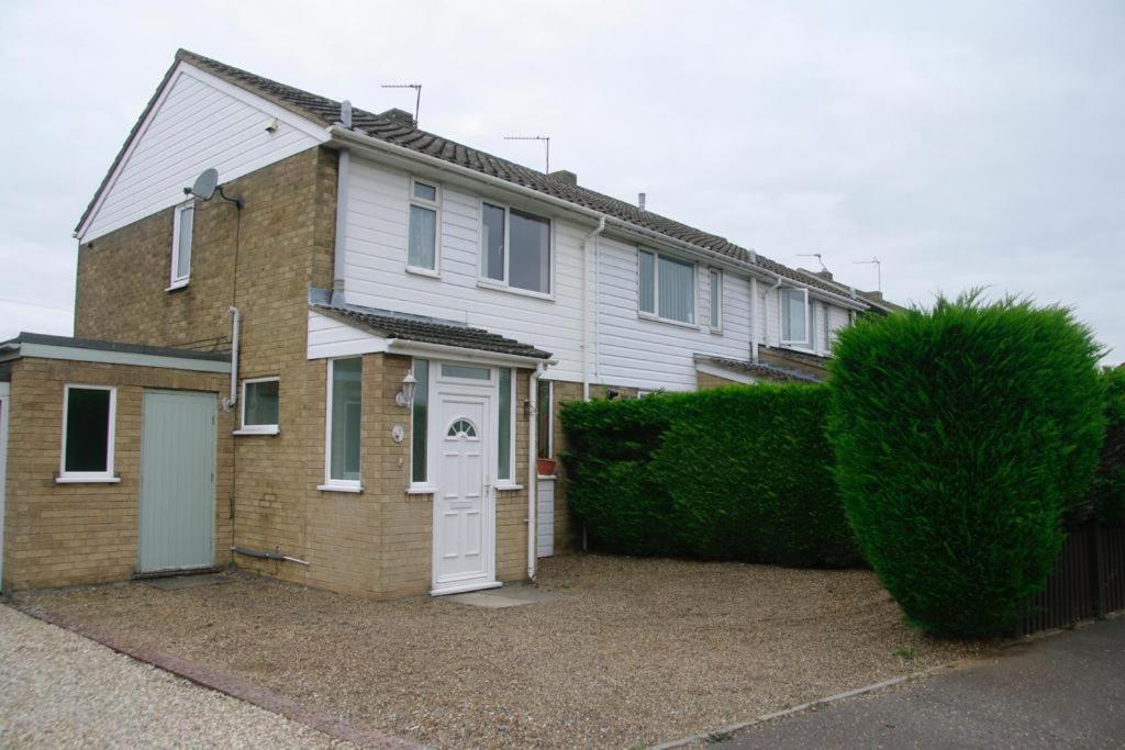 Lovely 3 Bedroom House With Free Parking & Garden Norwich