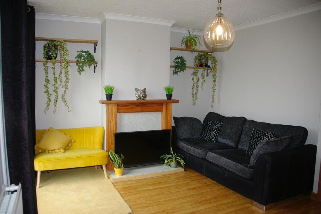 Lovely 3 Bedroom House With Free Parking & Garden * Norwich