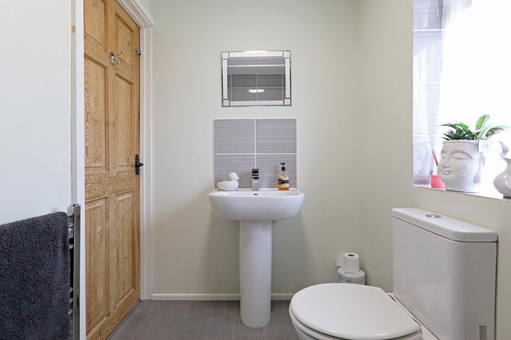 Lovely 3 Bedroom House With Free Parking & Garden Norwich