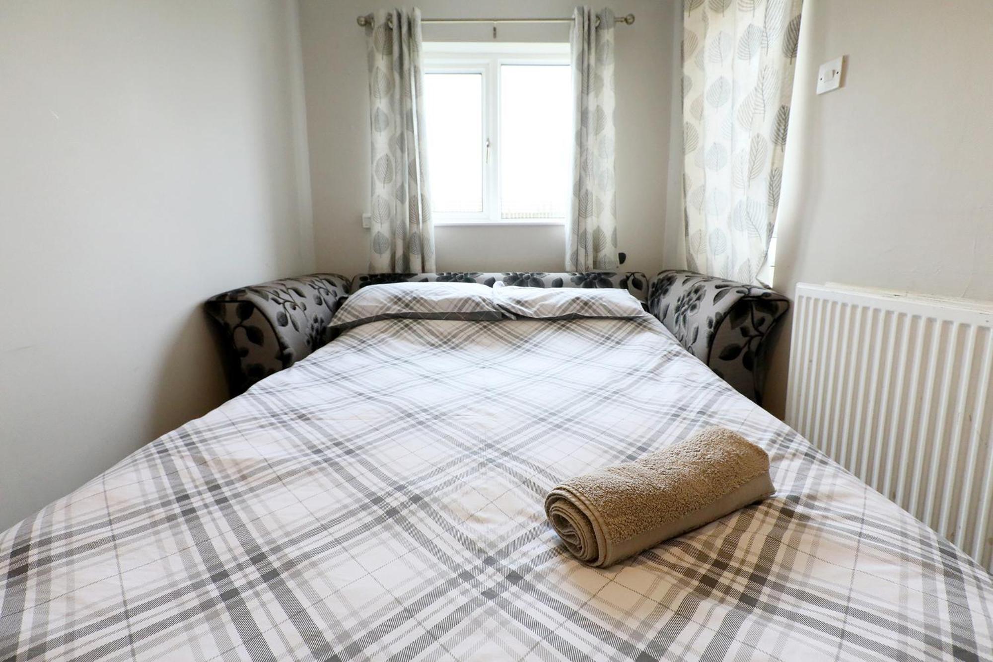 Lovely 3 Bedroom House With Free Parking & Garden Apartment Norwich